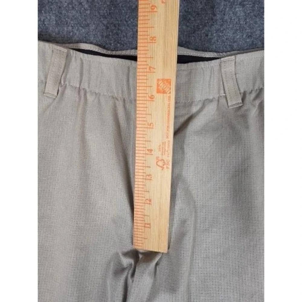 Under‎ Armour HeatGear Mens Tan Golf Shorts Size 38 Performance Khaki Athletic